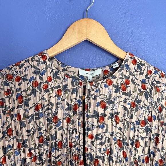 🍎 Vince Pomegranate Pleated V-Neck Dress ✨ NEVER WORN new w tags - Picture 3 of 7